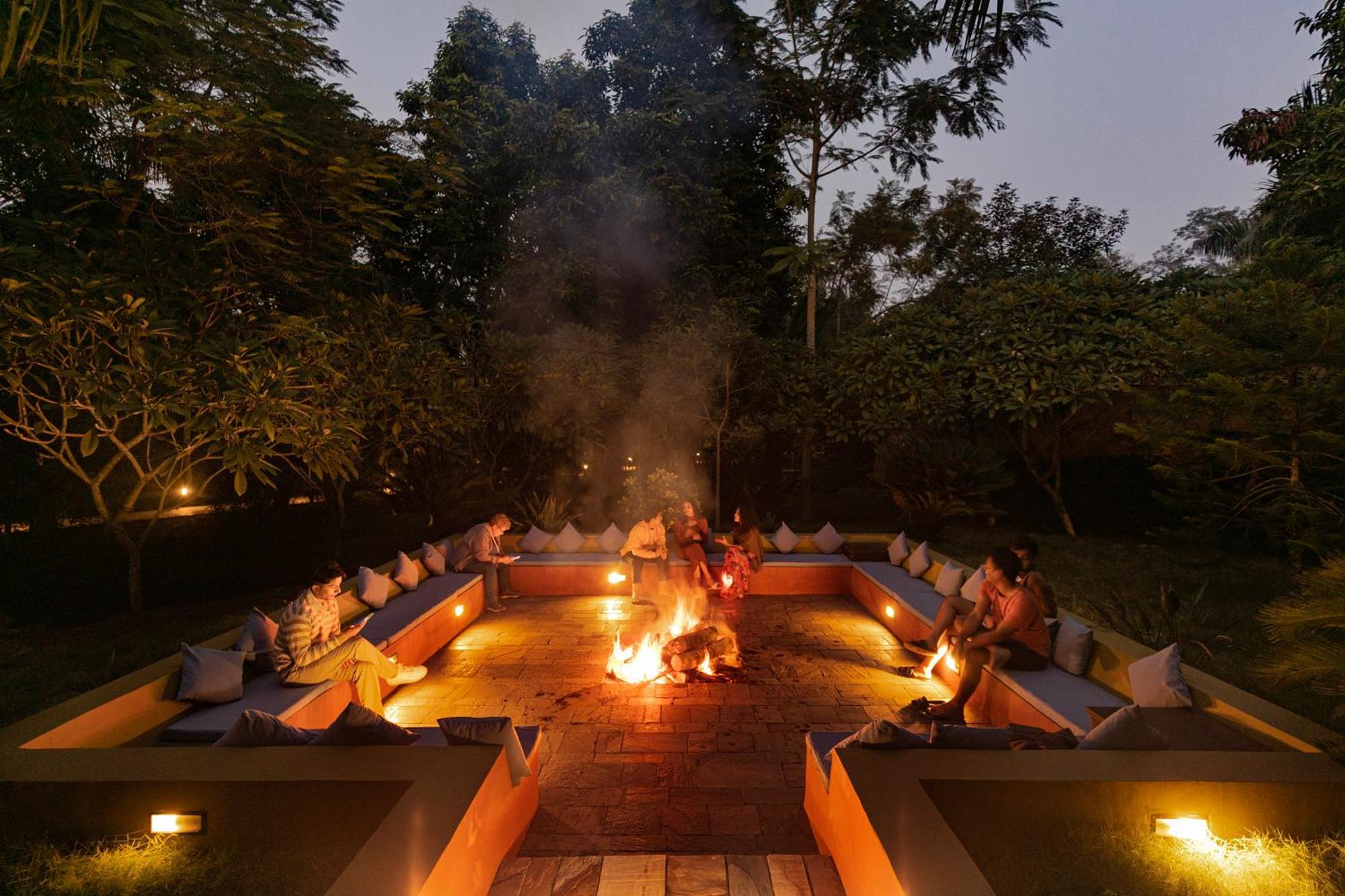 Kasara Chitwan Hotel Patlahara ภายนอก รูปภาพ