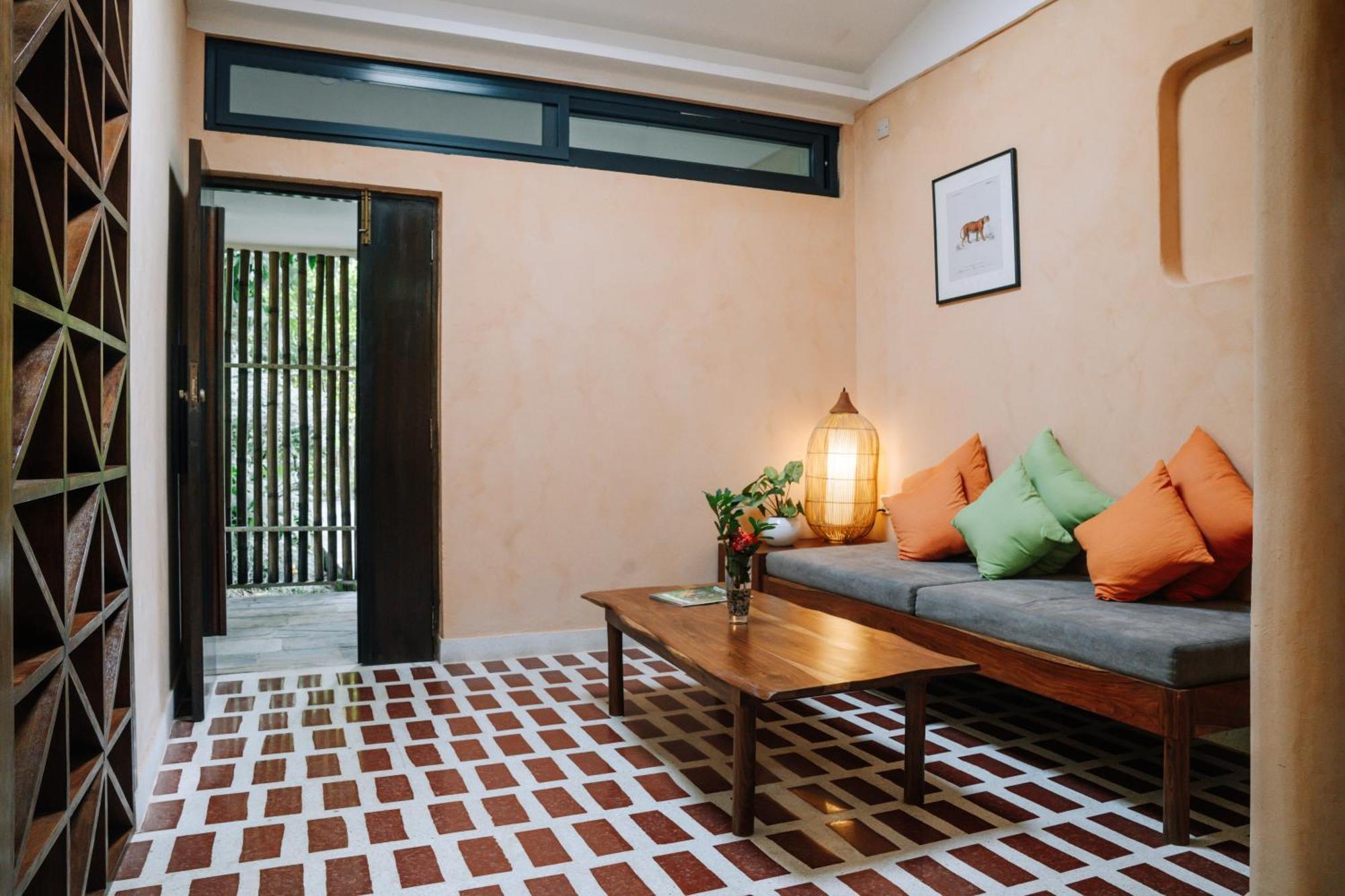 Kasara Chitwan Hotel Patlahara ภายนอก รูปภาพ