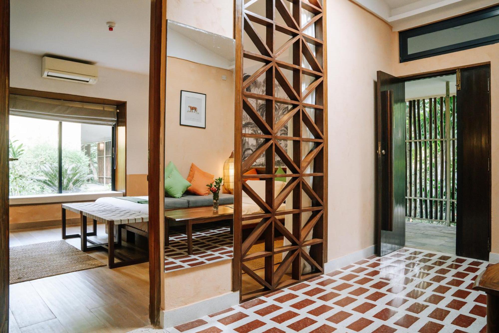 Kasara Chitwan Hotel Patlahara ภายนอก รูปภาพ