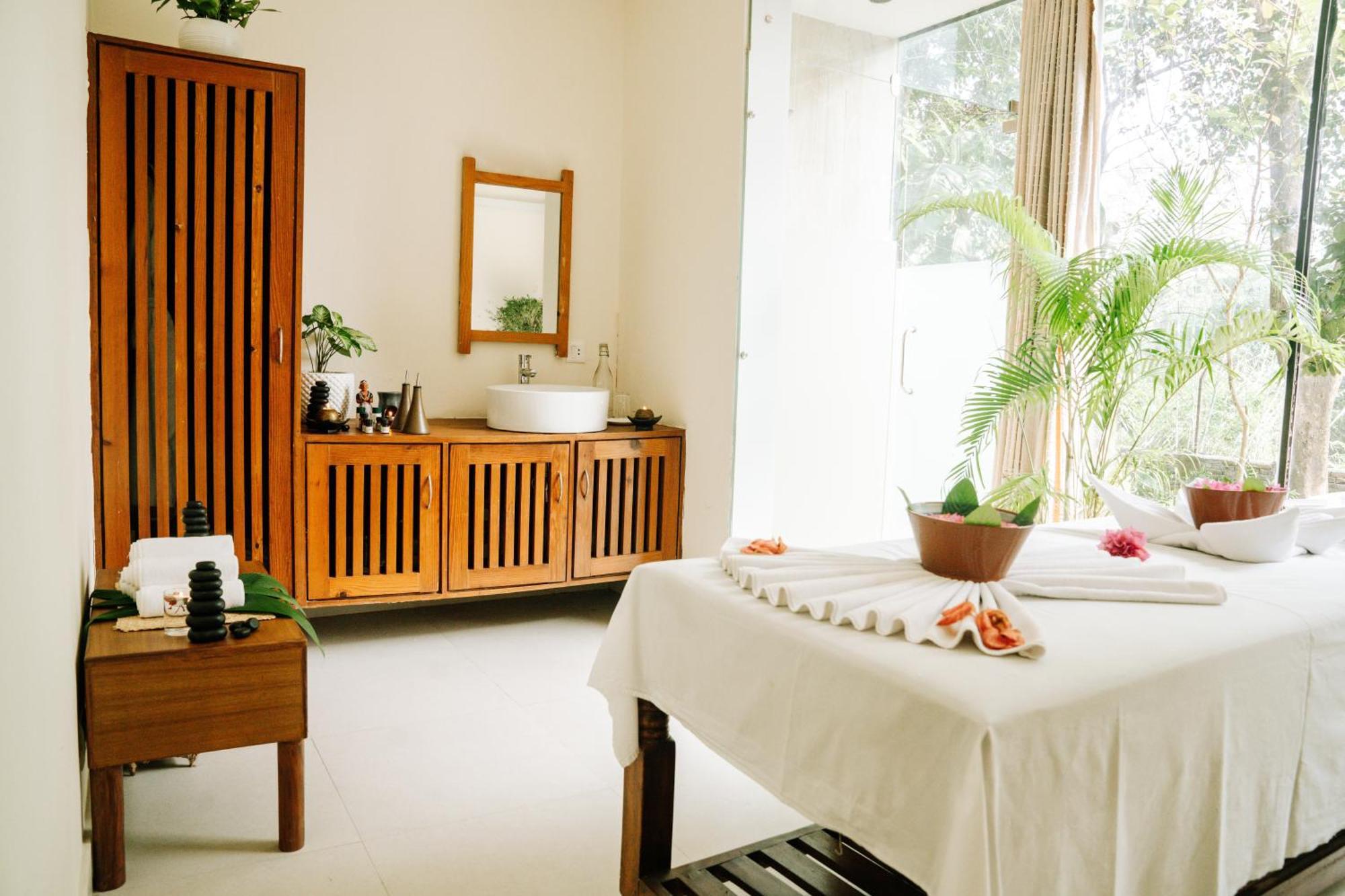 Kasara Chitwan Hotel Patlahara ภายนอก รูปภาพ